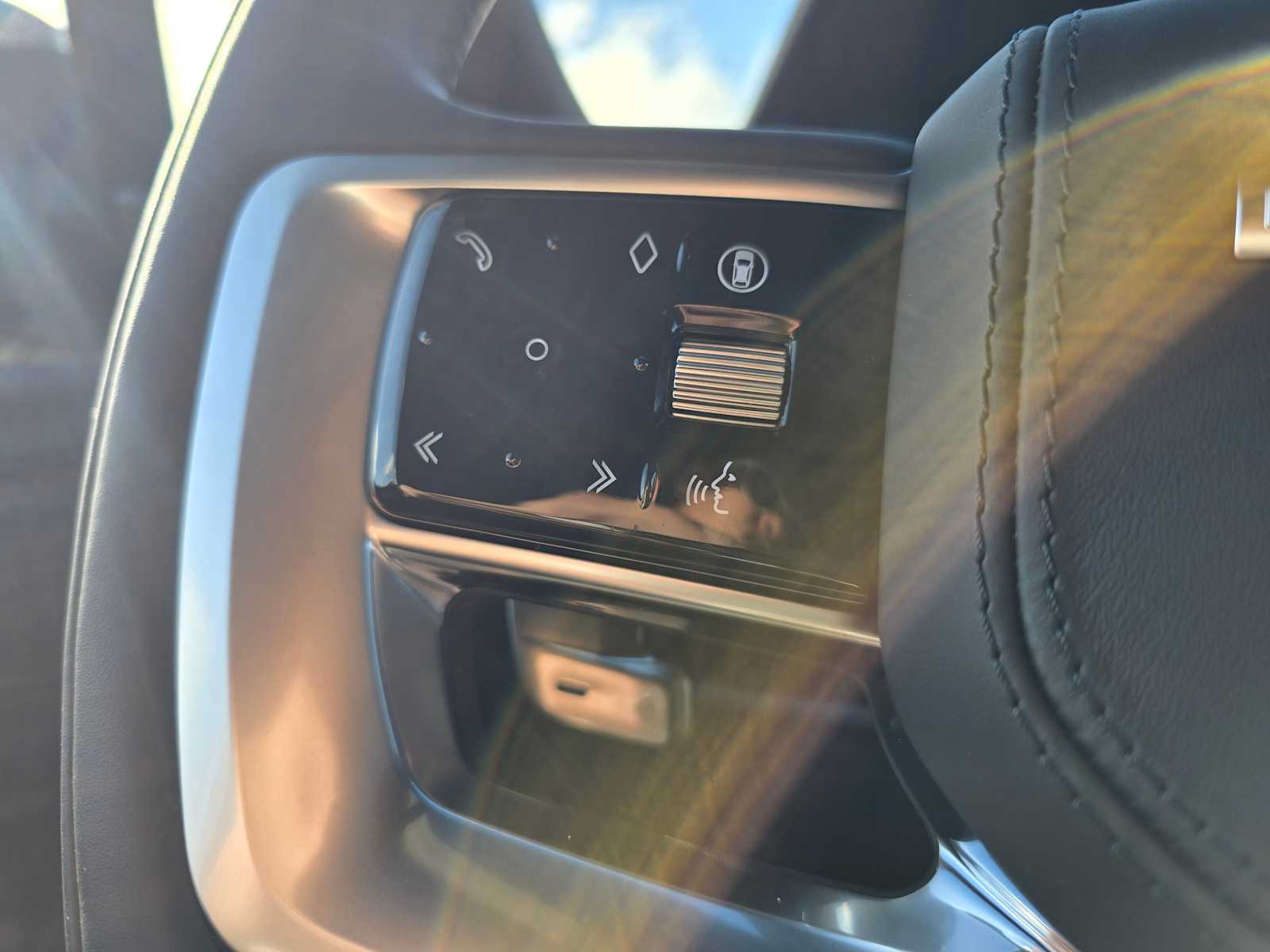 2025 Land Rover Range Rover SE - Photo 32