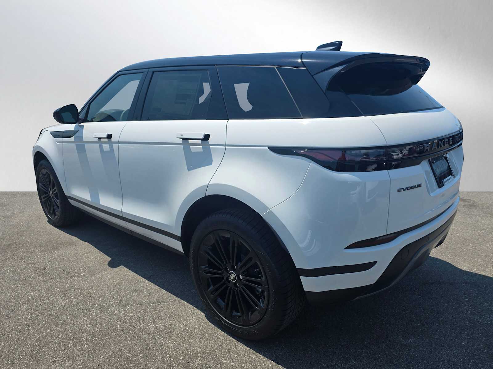 2026 Land Rover Range Rover Evoque S photo 2