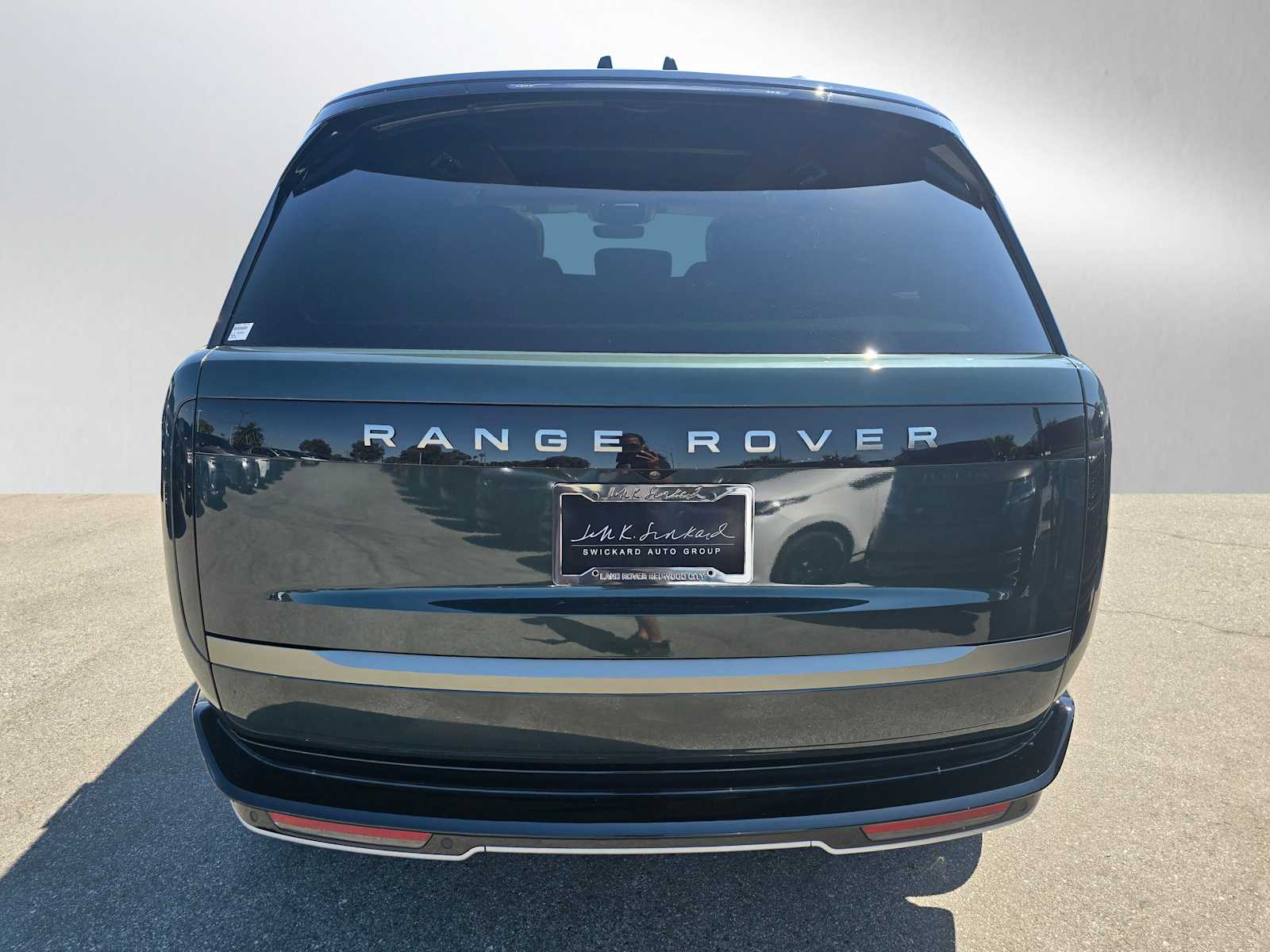 2025 Land Rover Range Rover SE photo 4