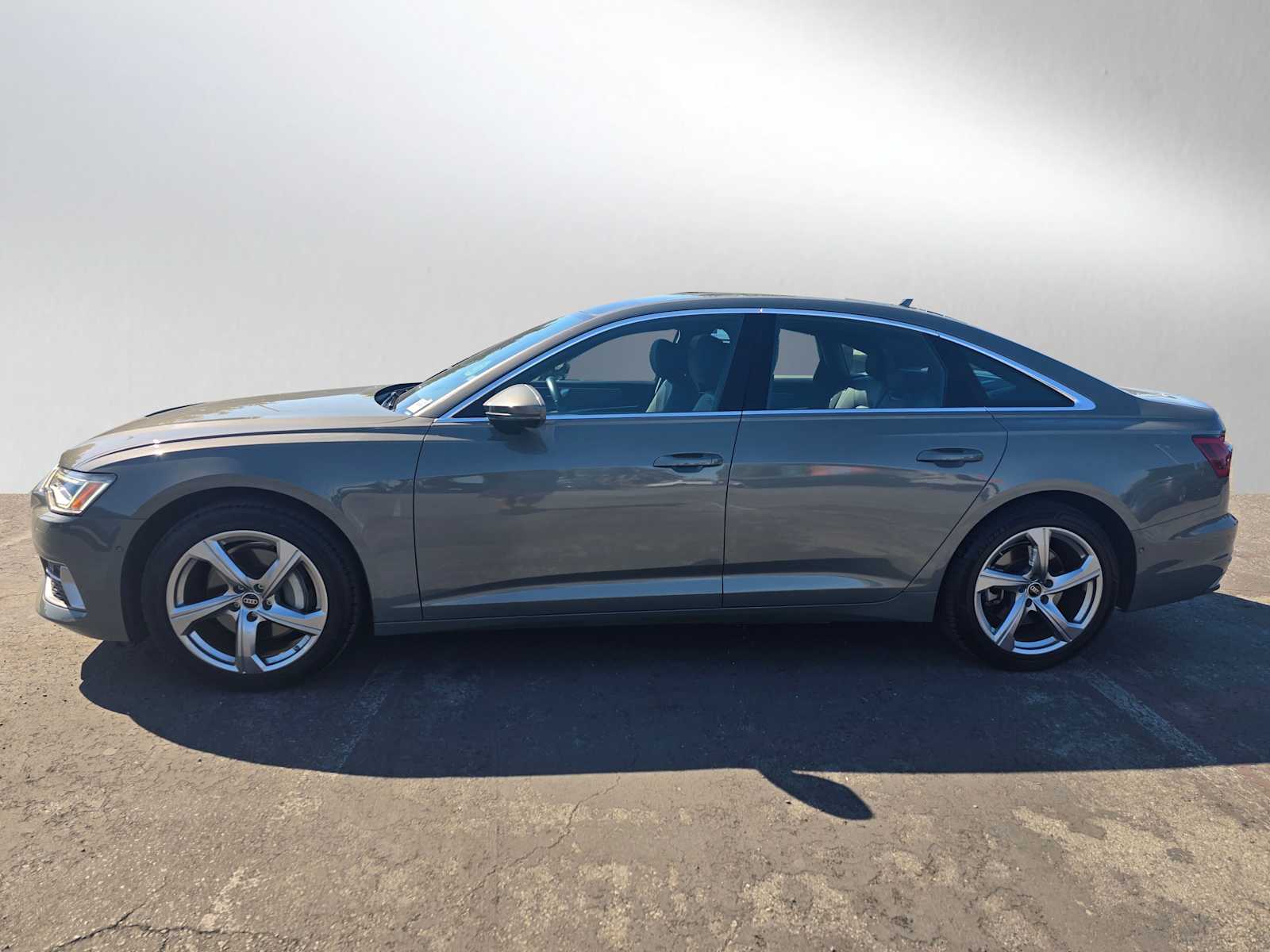 2024 Audi A6 Quattro Premium Plus photo 2