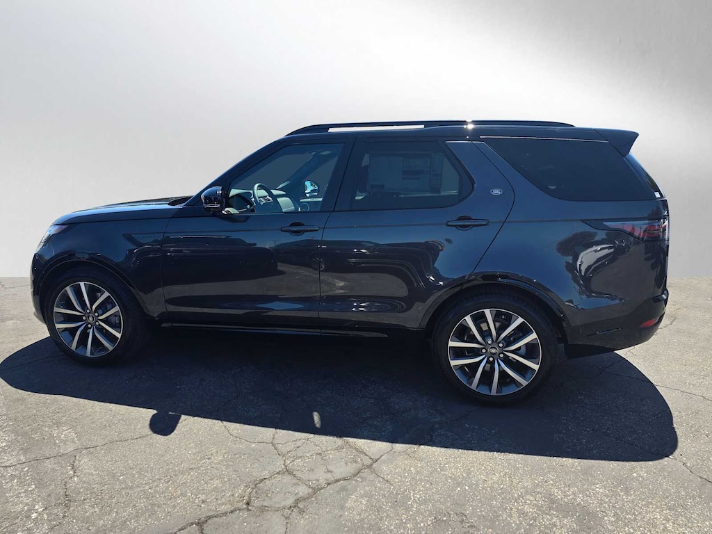 New 2025 Land Rover Discovery Dynamic SE SUV