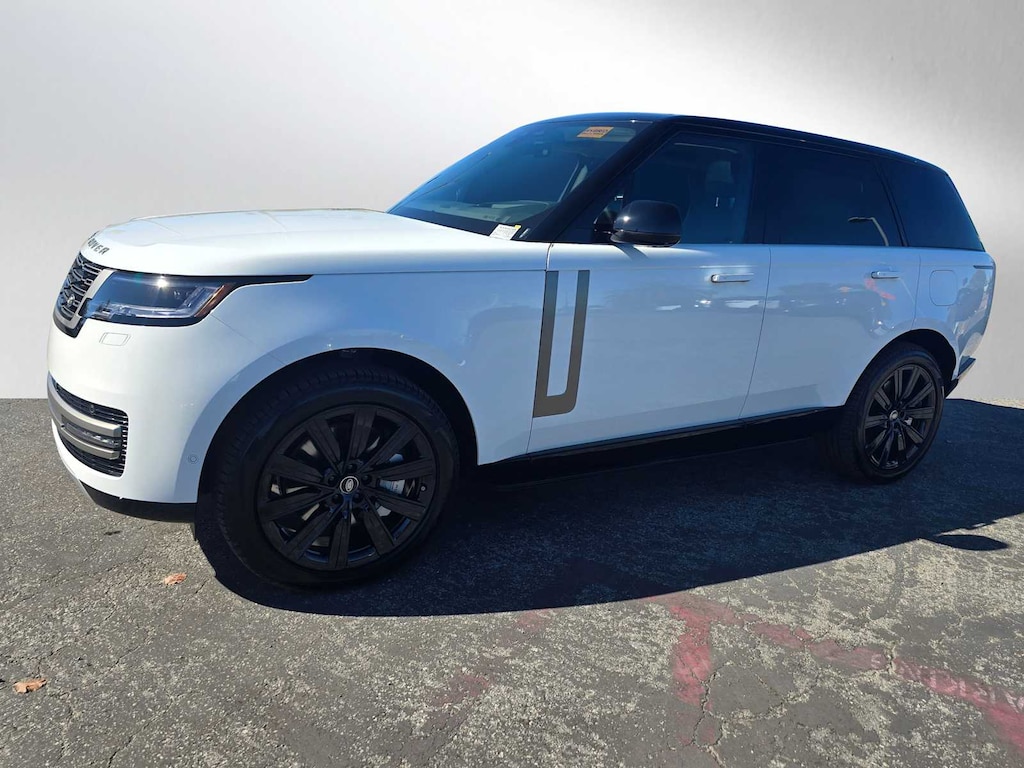 New 2025 Land Rover Range Rover SE