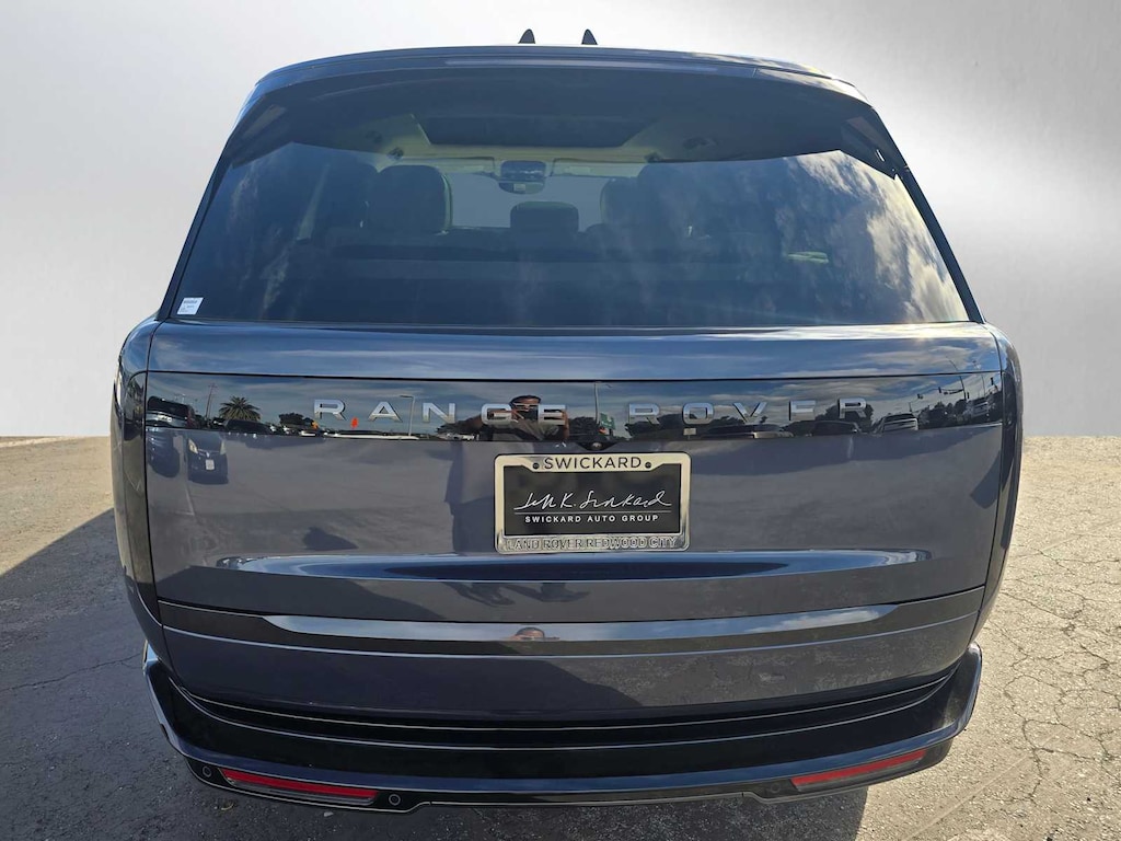 New 2025 Land Rover Range Rover SE P400 LWB 7 Seat