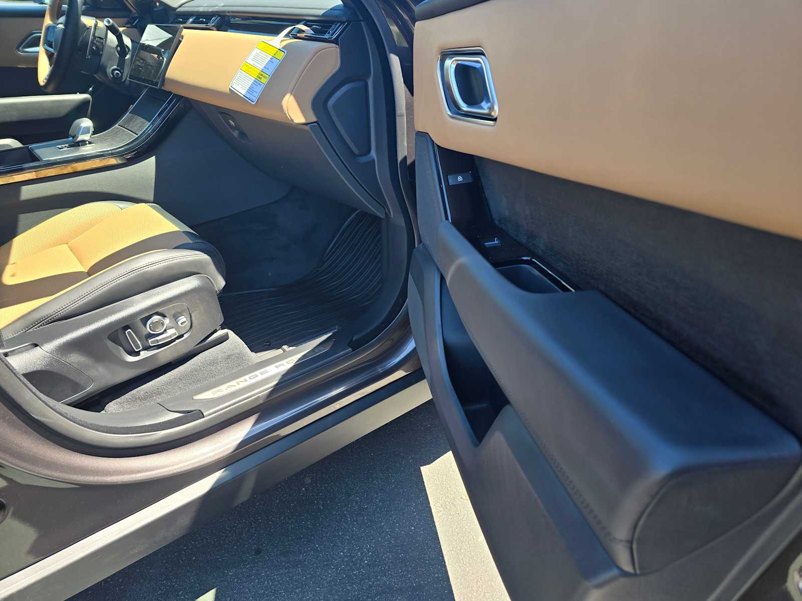 2026 Land Rover Range Rover Velar Autobiography - Photo 10