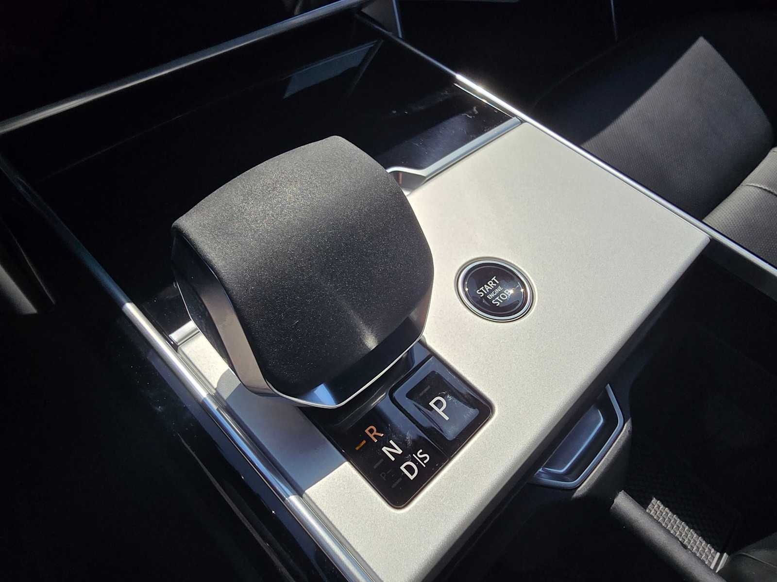 2025 Land Rover Range Rover SE - Photo 30