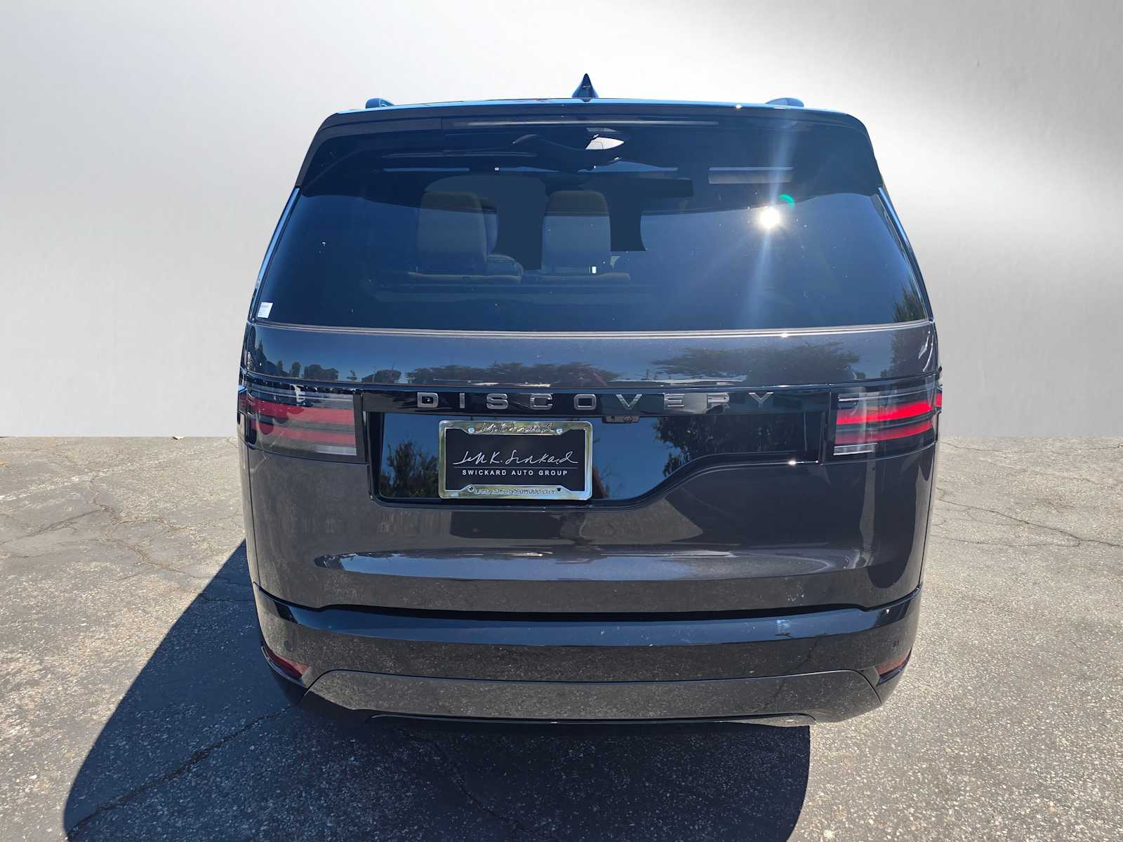2025 Land Rover Discovery SE photo 3