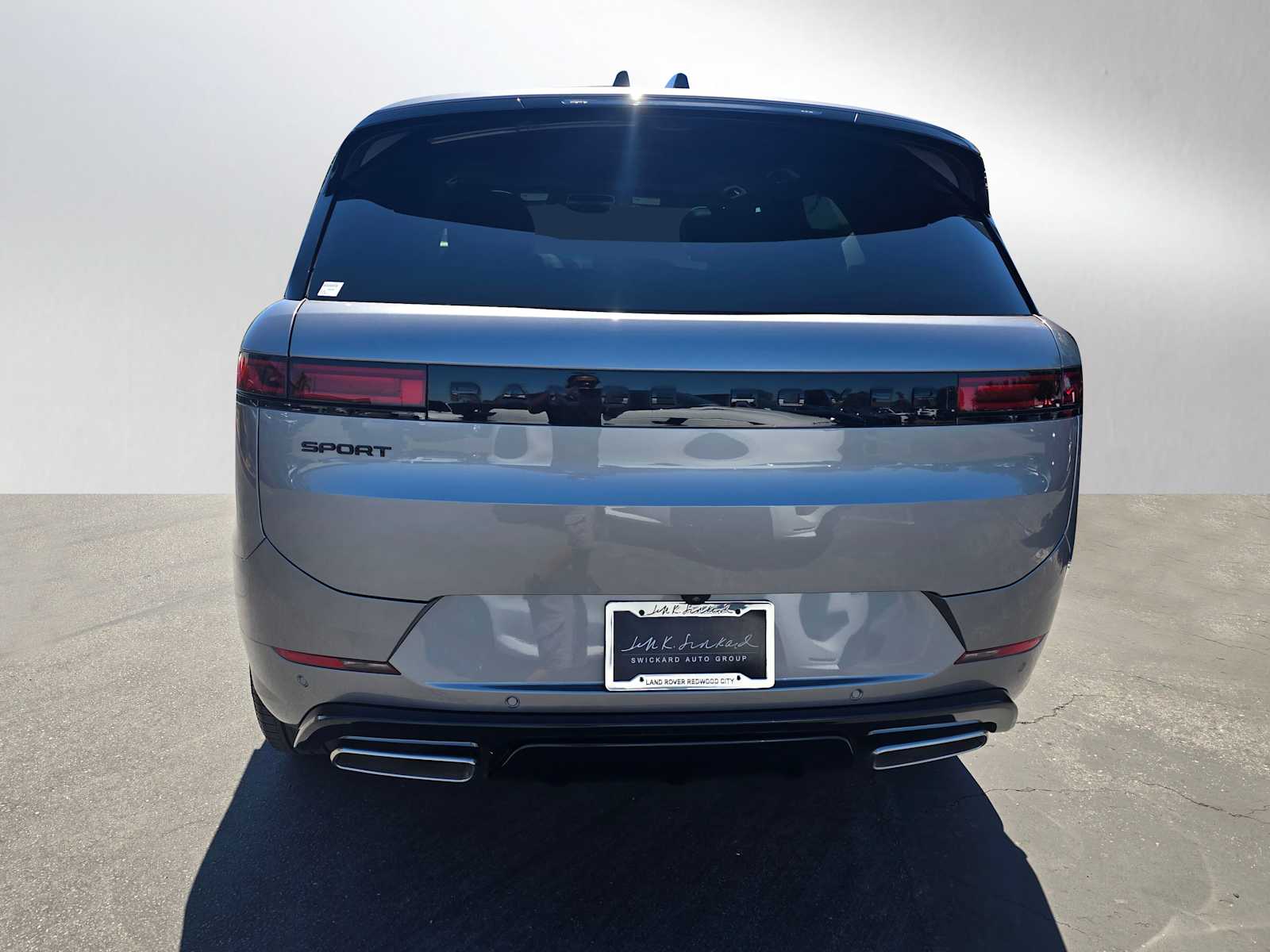 2025 Land Rover Range Rover Sport SE photo 4