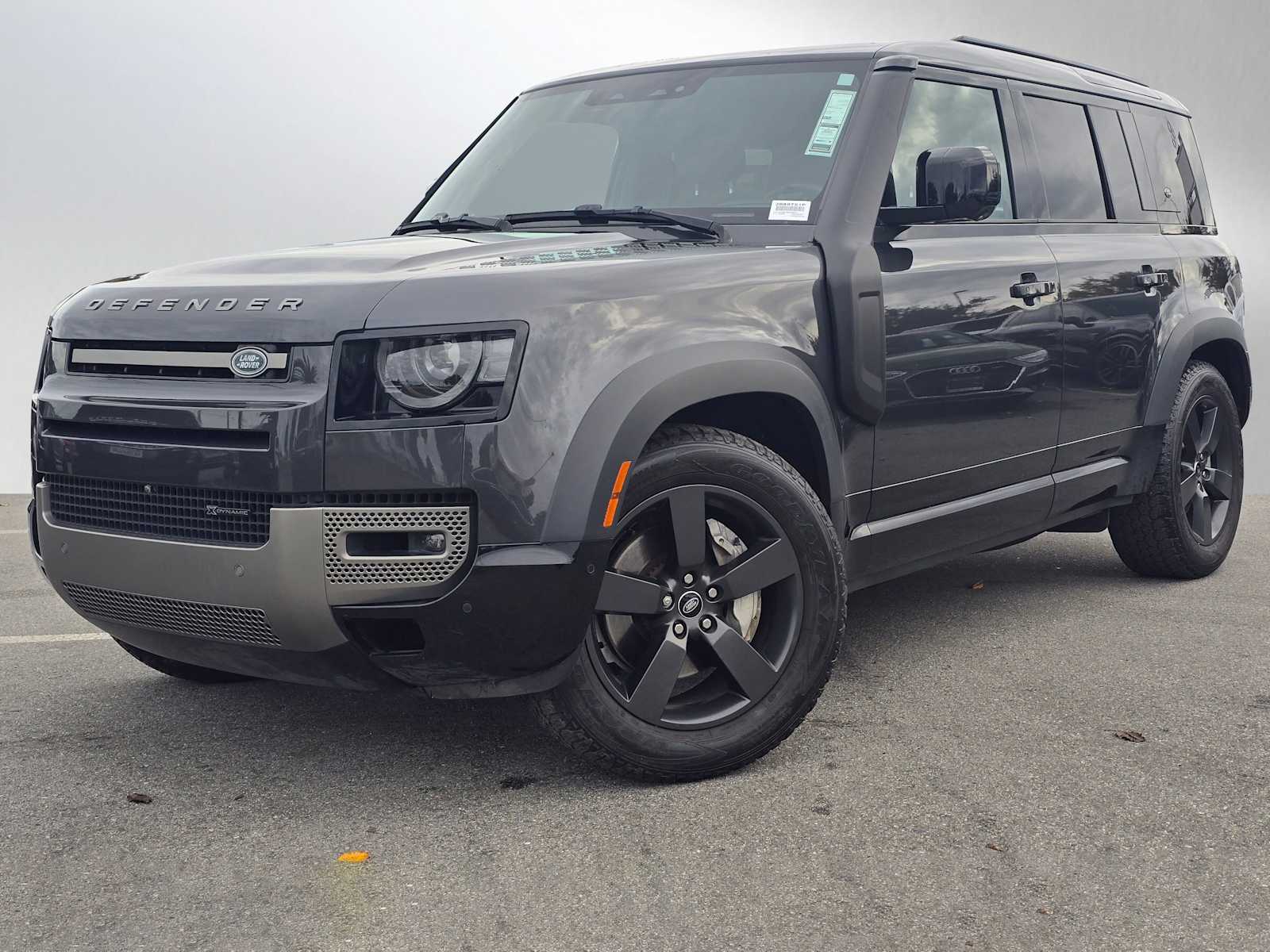 2022 Land Rover Defender X-Dynamic HSE's photo