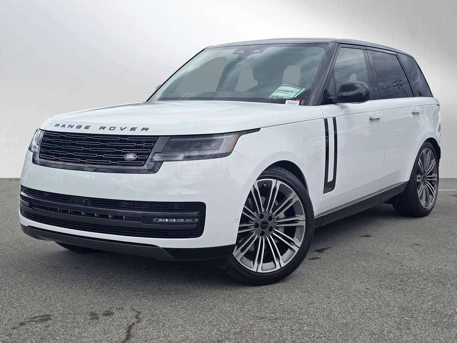 2026 Land Rover Range Rover 3.0 SE SWB's photo