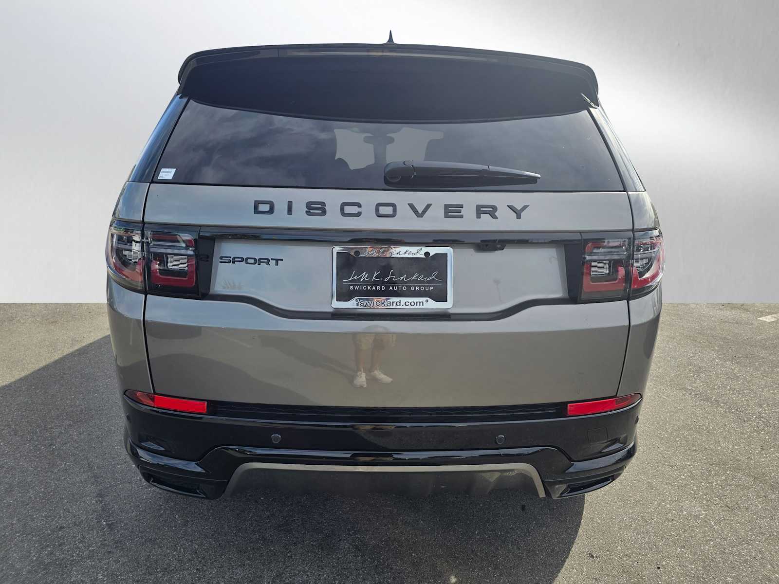2025 Land Rover Discovery Sport Dynamic SE photo 4