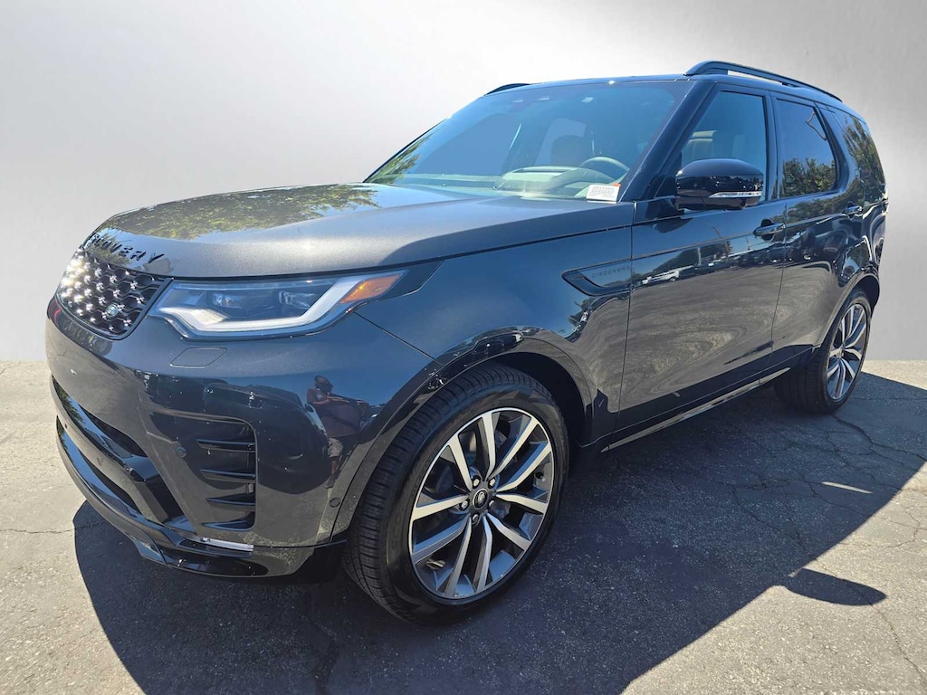 New 2025 Land Rover Discovery Dynamic SE SUV