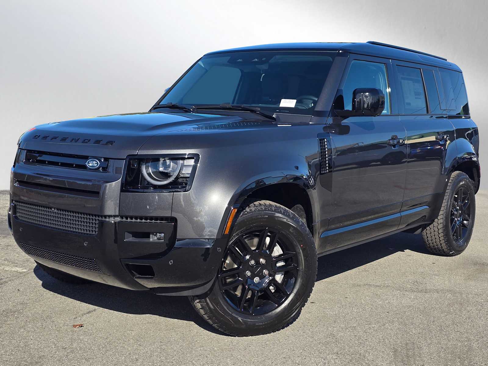 2026 Land Rover Defender 110 X-Dynamic SE P400's photo