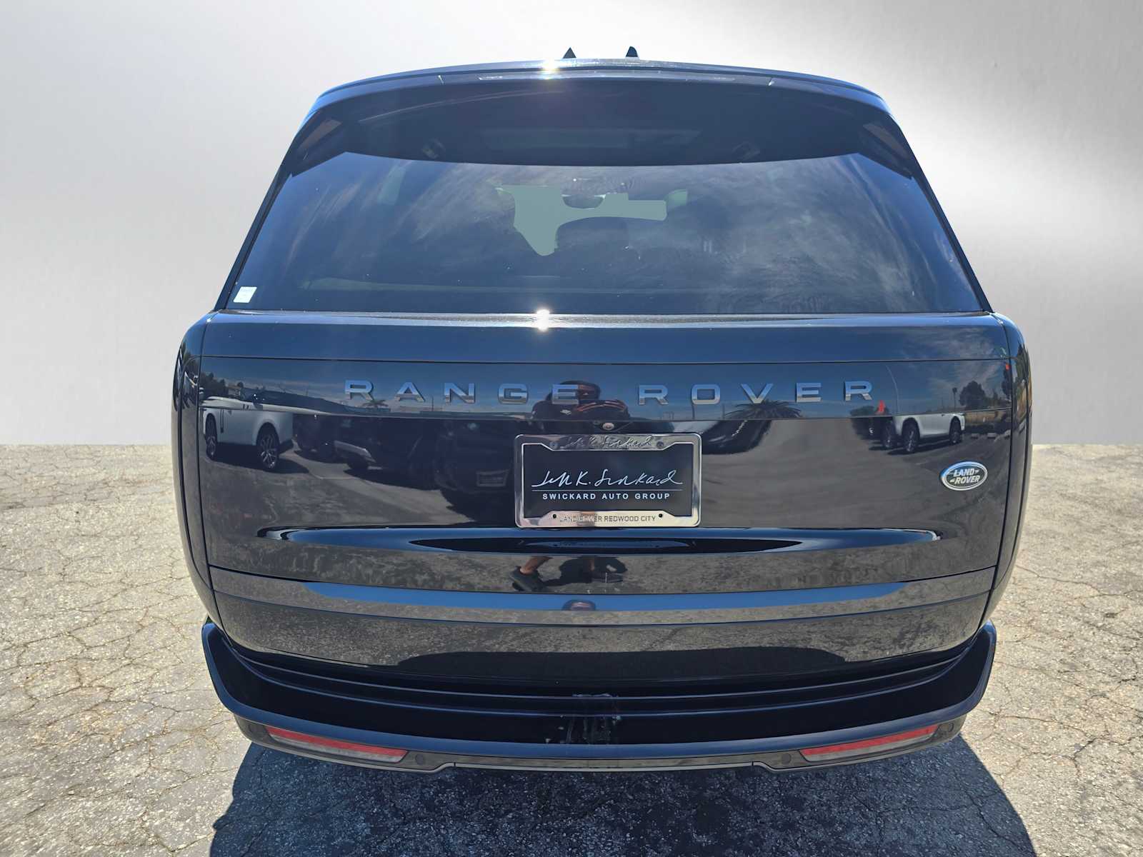2023 Land Rover Range Rover SE photo 4