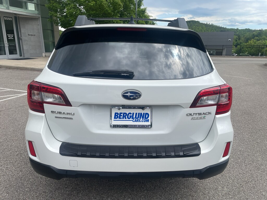 Used 2017 Subaru Outback Premium Sport Utility