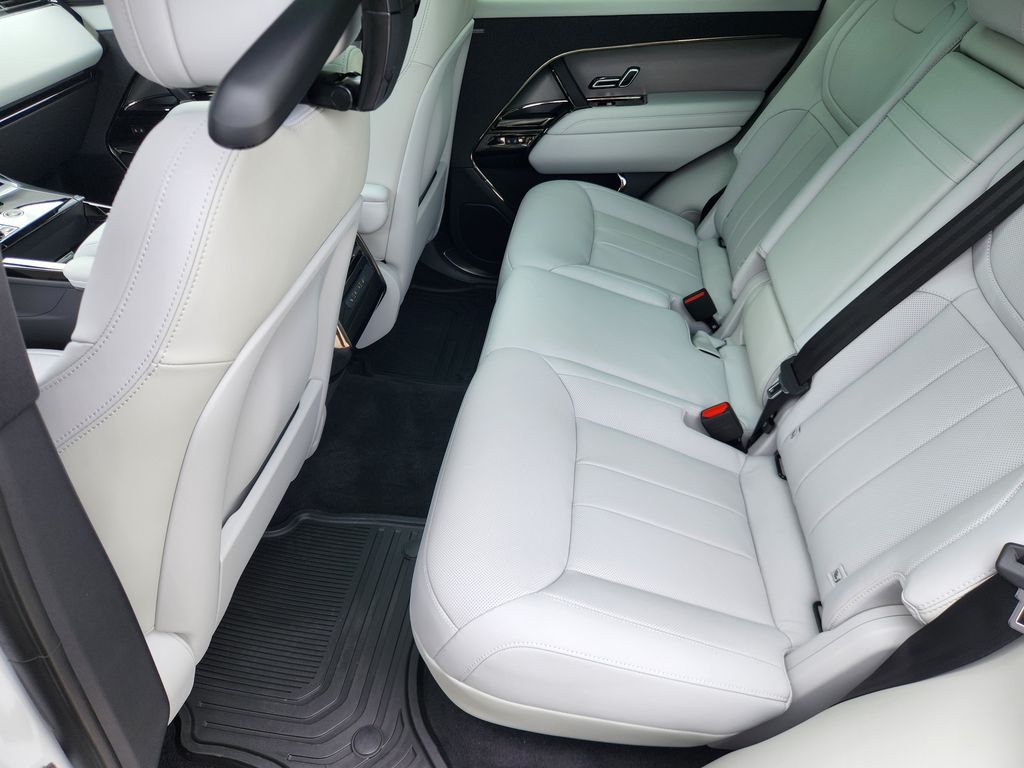 2026 Land Rover Range Rover Sport SE - Photo 11