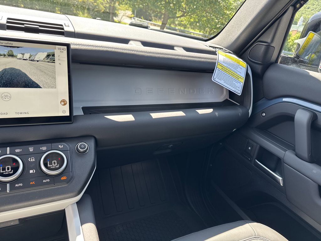 2025 Land Rover Defender S - Photo 24