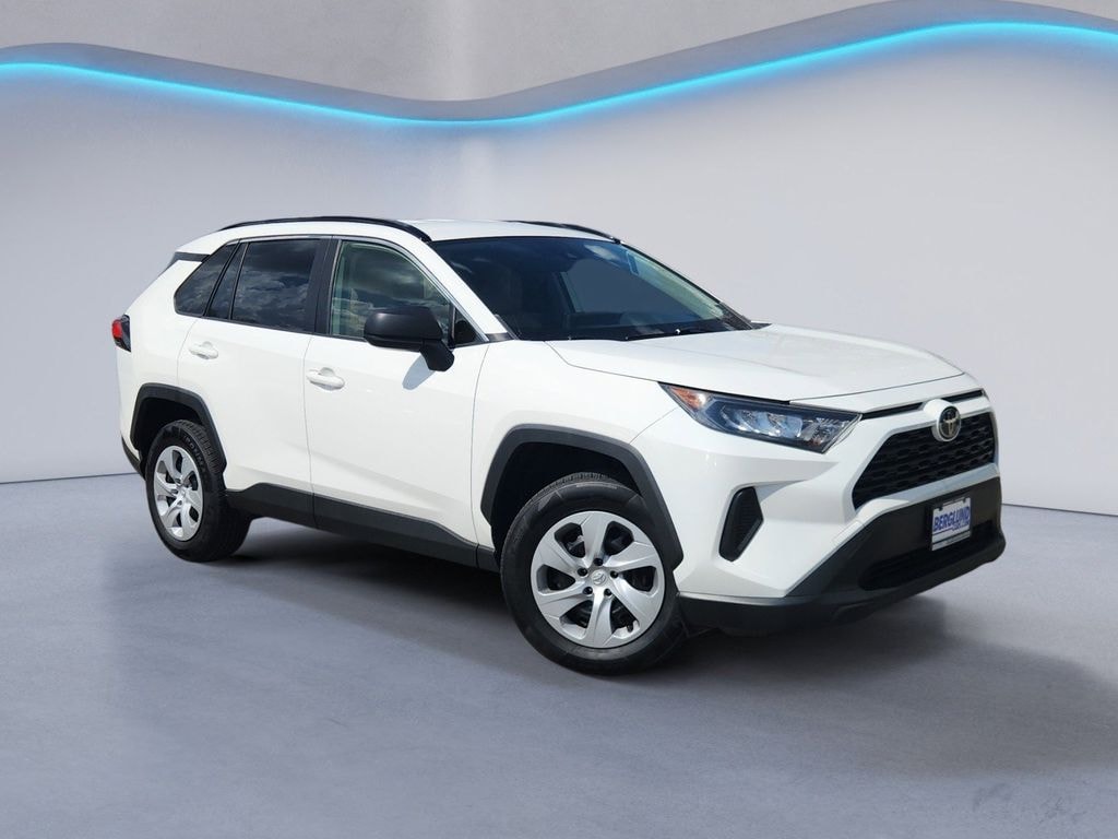 Used 2019 Toyota RAV4 LE Sport Utility
