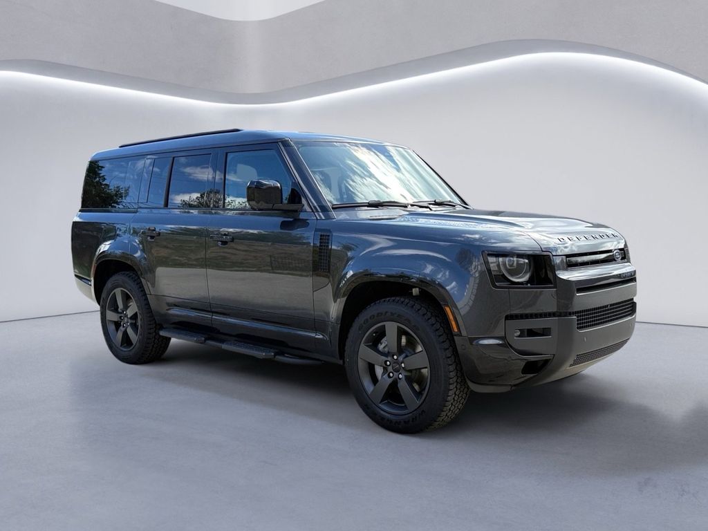 2026 Land Rover Defender X-Dynamic SE - Photo 7