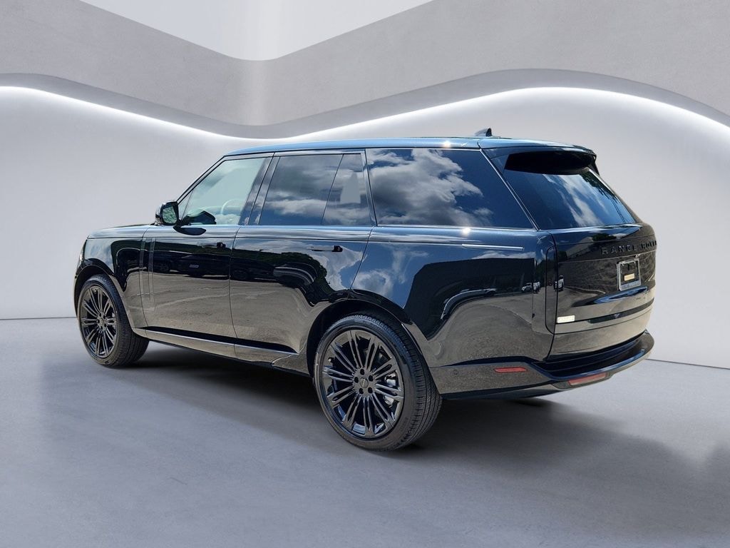New 2026 Land Rover Range Rover SE SUV