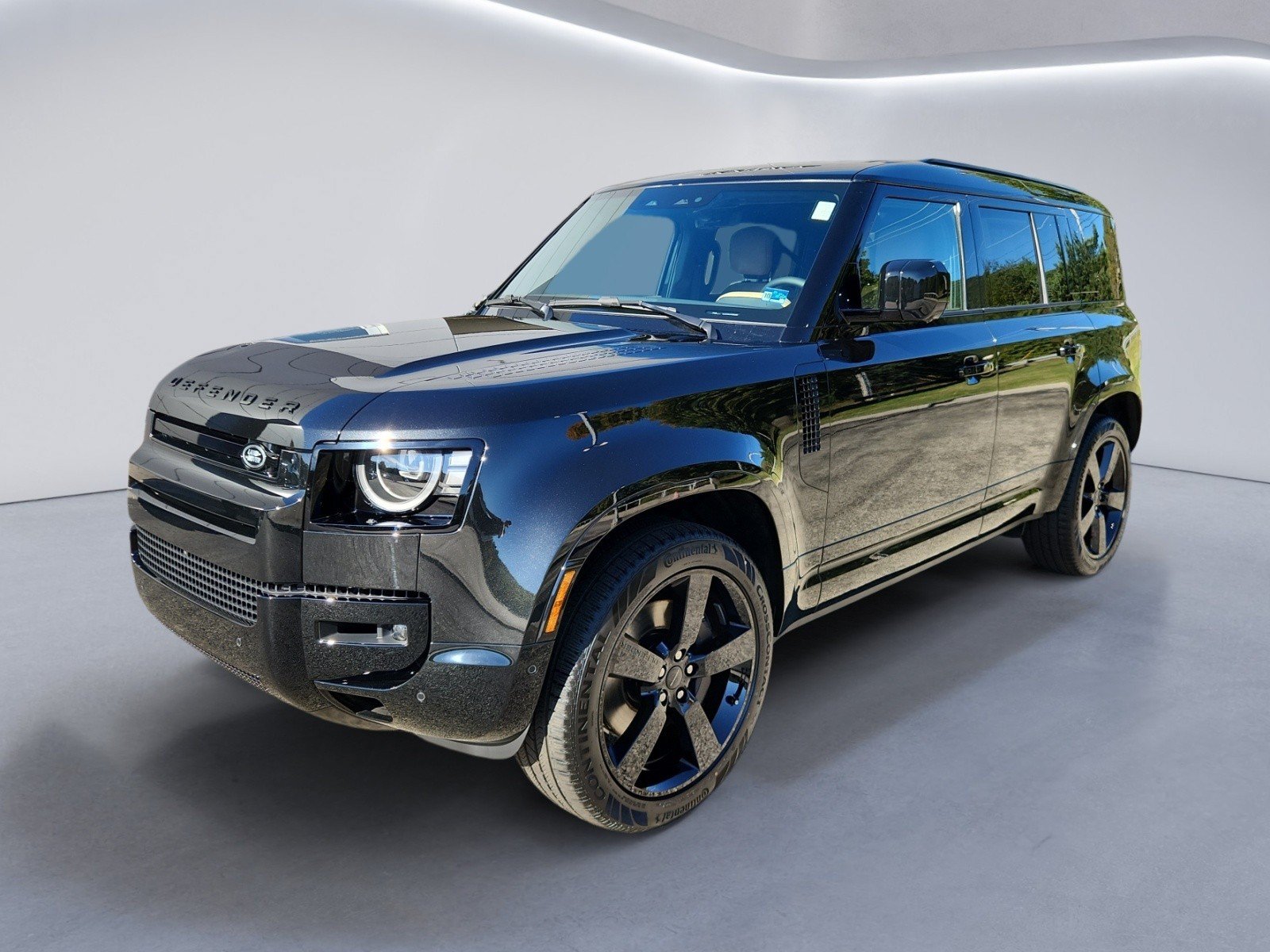 2026 Land Rover Defender 110 X-Dynamic SE SUV