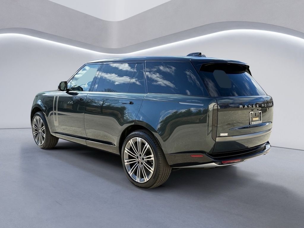 New 2025 Land Rover Range Rover SE SUV