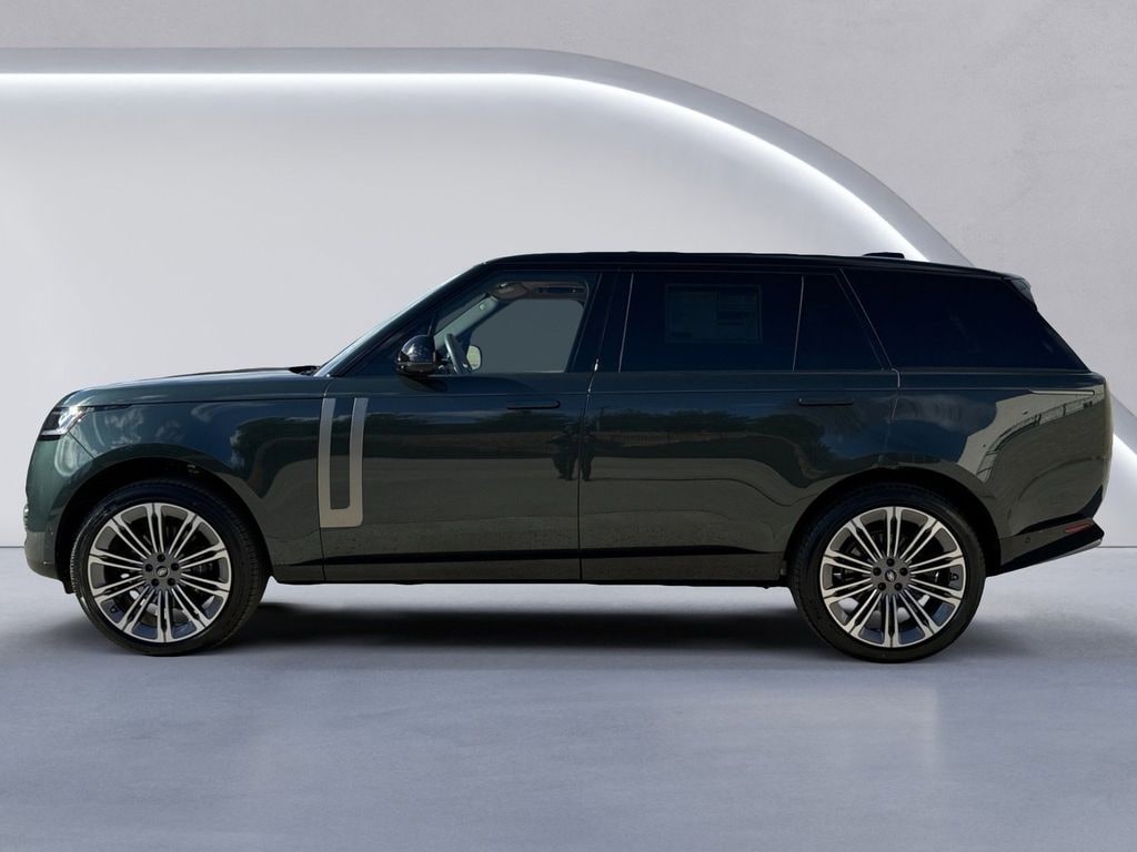 New 2025 Land Rover Range Rover SE SUV