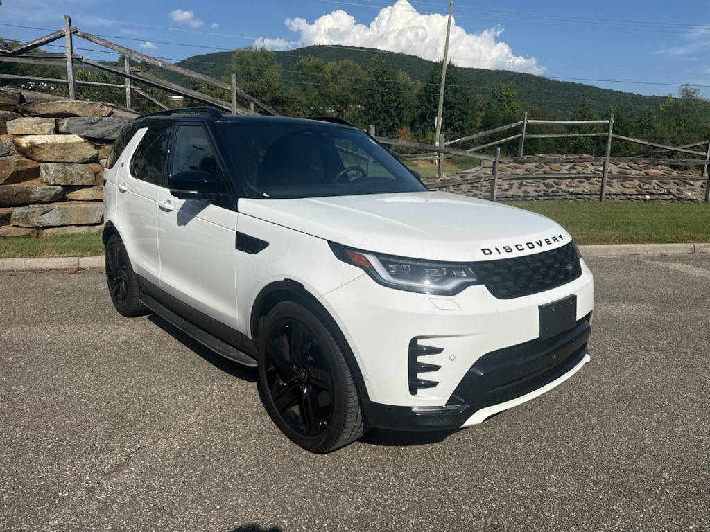 Used 2025 Land Rover Discovery Dynamic SE Sport Utility