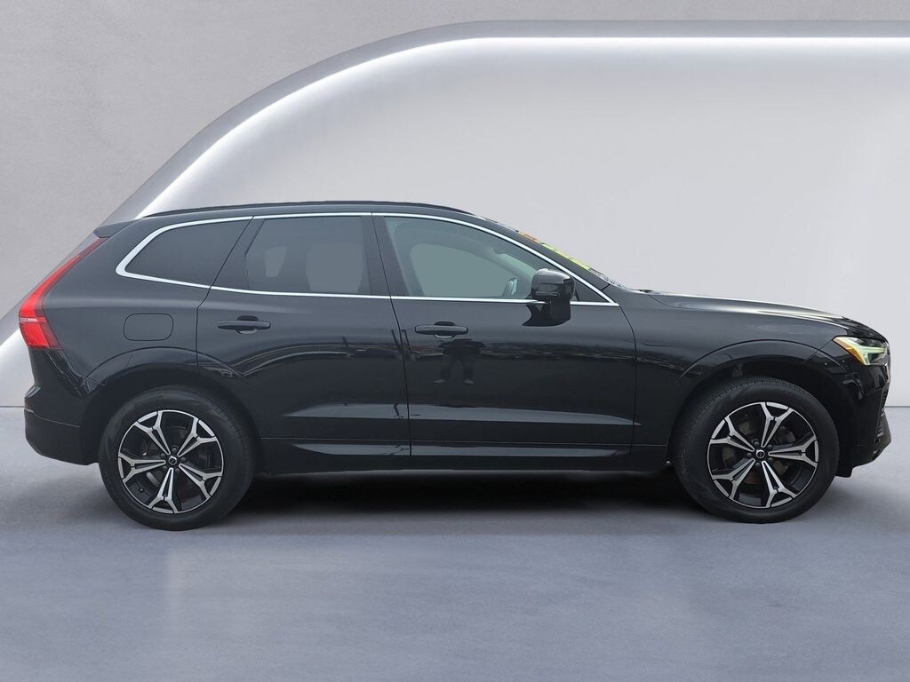 Certified 2022 Volvo XC60 Momentum SUV