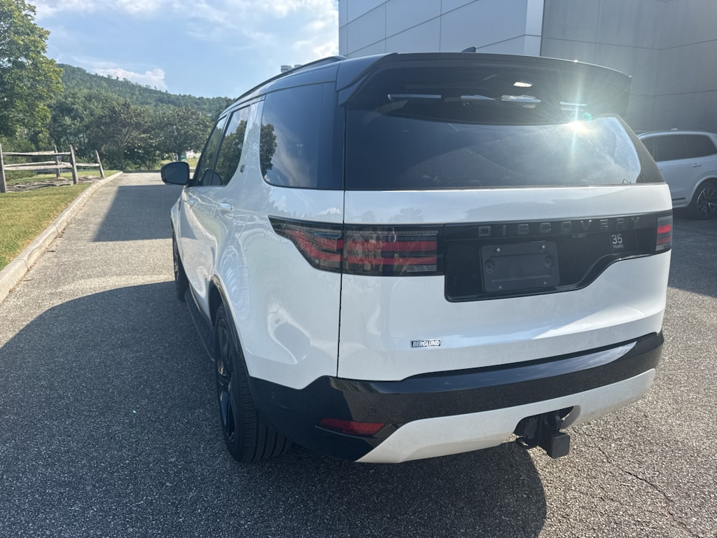 Used 2025 Land Rover Discovery Dynamic SE Sport Utility