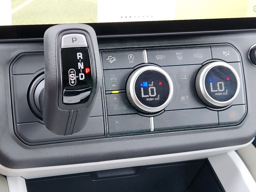 2026 Land Rover Defender X-Dynamic SE - Photo 27