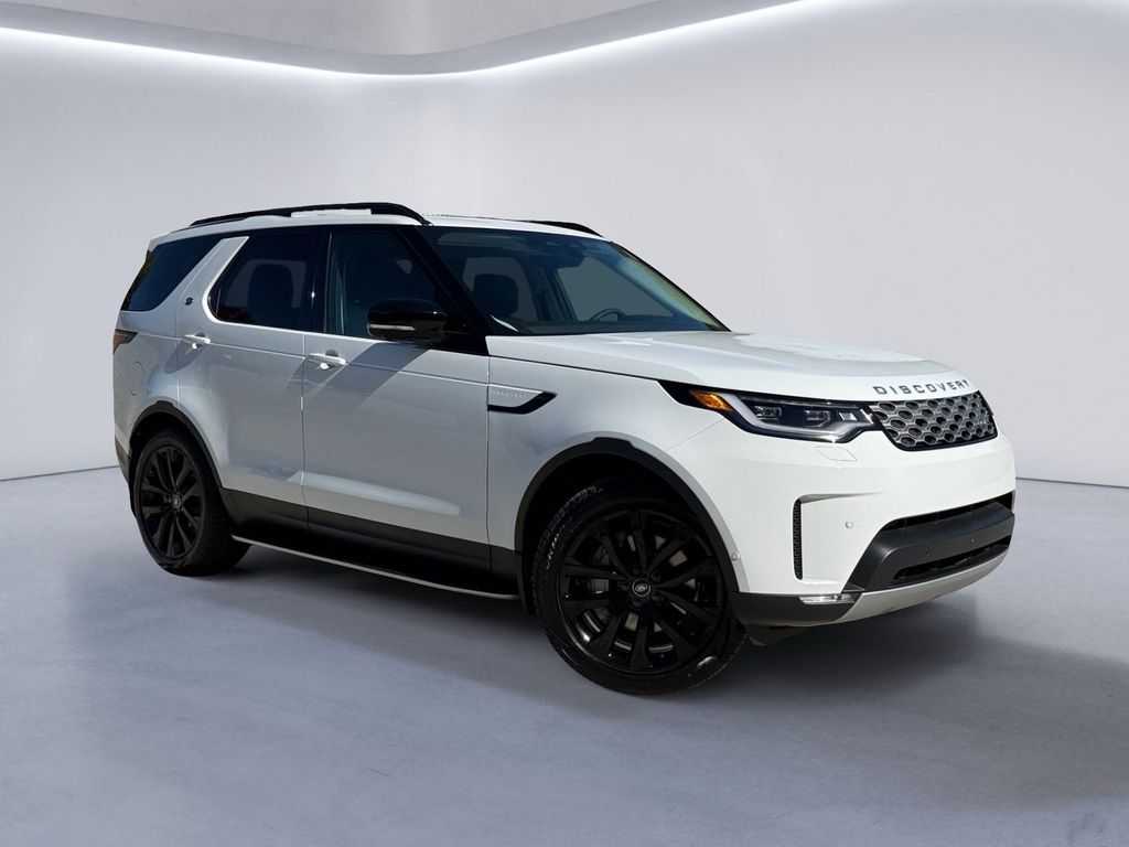 2026 Land Rover Discovery SUV 