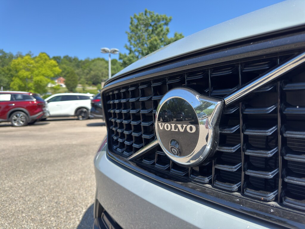 Certified 2025 Volvo XC40 Plus Dark Theme Sport Utility