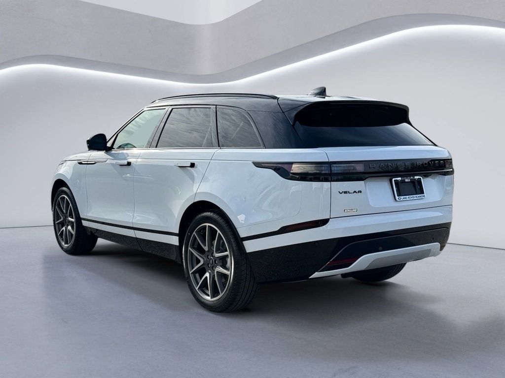 2026 Land Rover Range Rover Velar SE photo 4