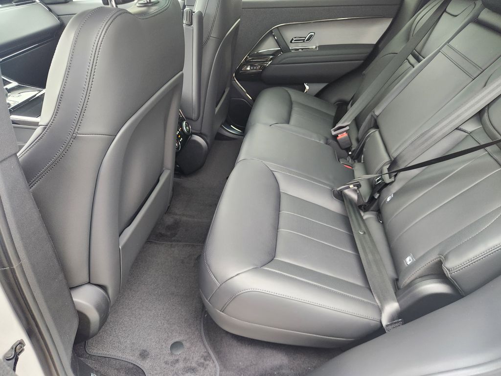 2026 Land Rover Range Rover Sport SE - Photo 11