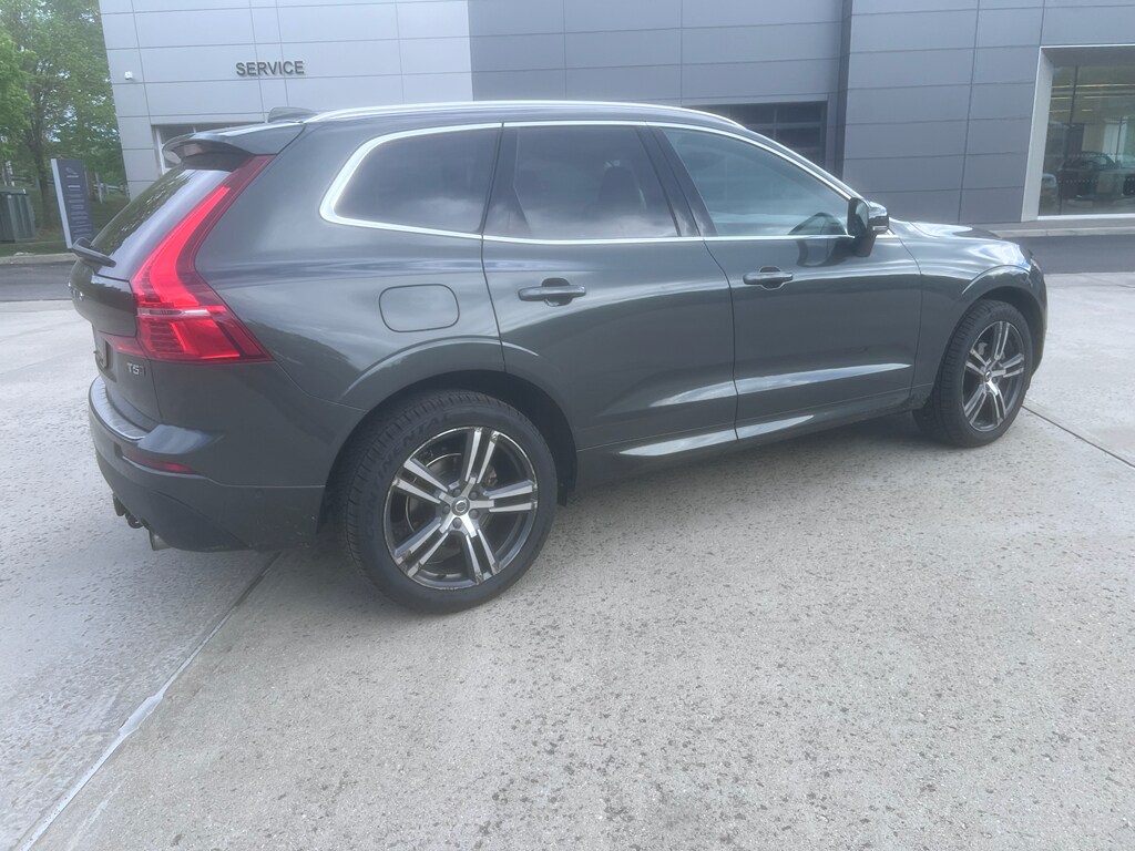 Used 2018 Volvo XC60 Momentum Sport Utility
