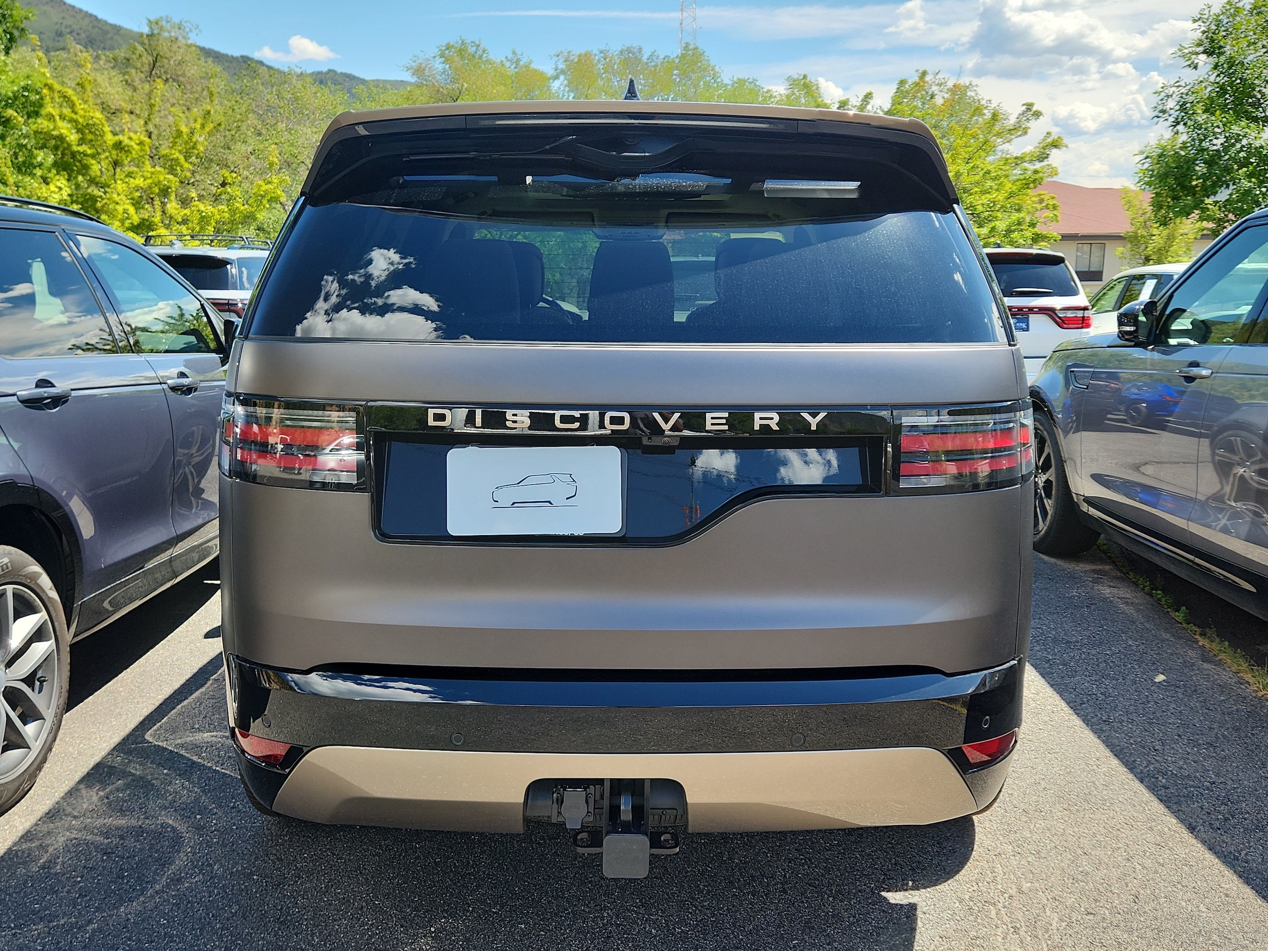 2026 Land Rover Discovery Tempest Edition - Photo 9