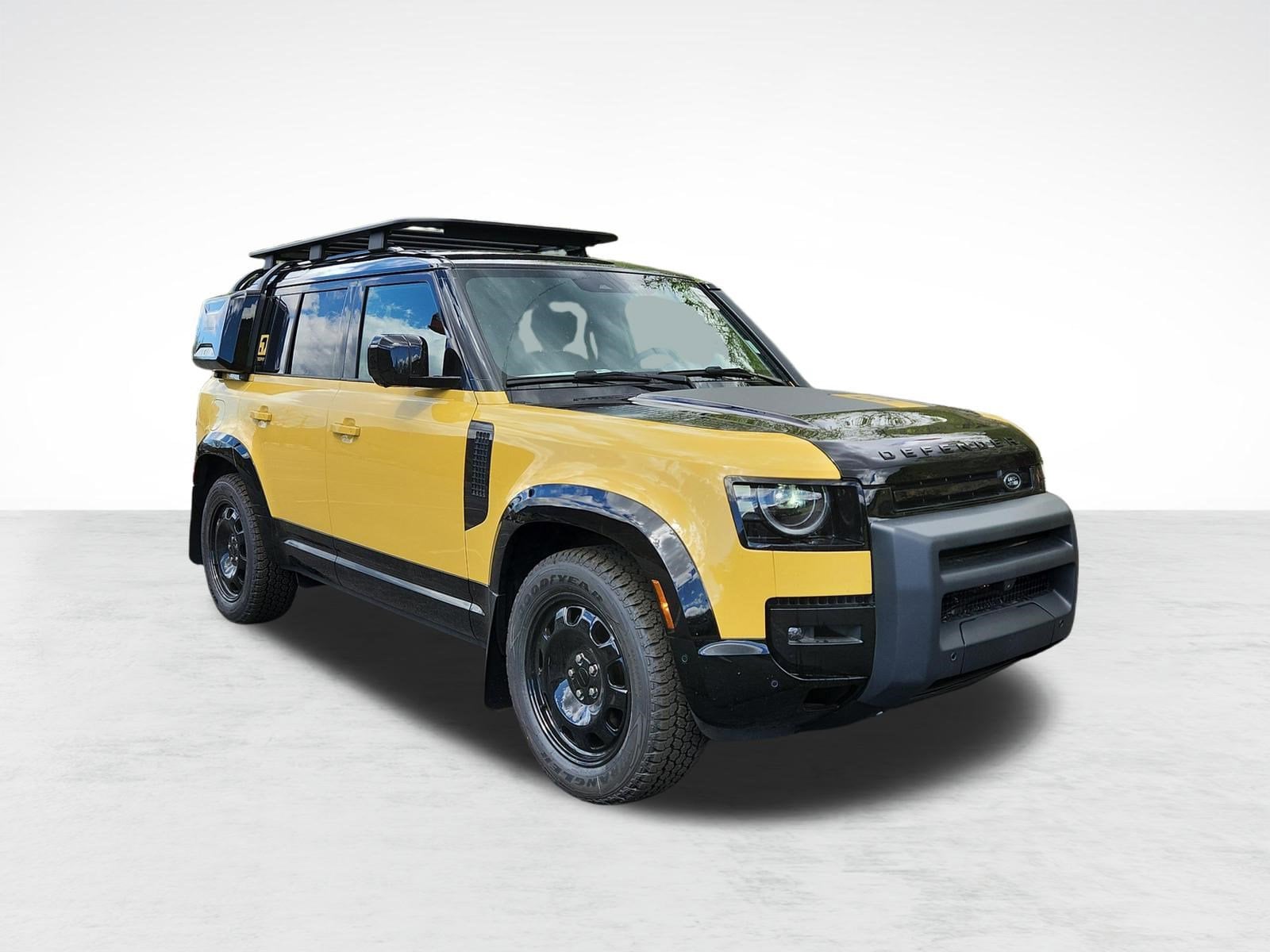 2026 Land Rover Defender Trophy Edition - Photo 6