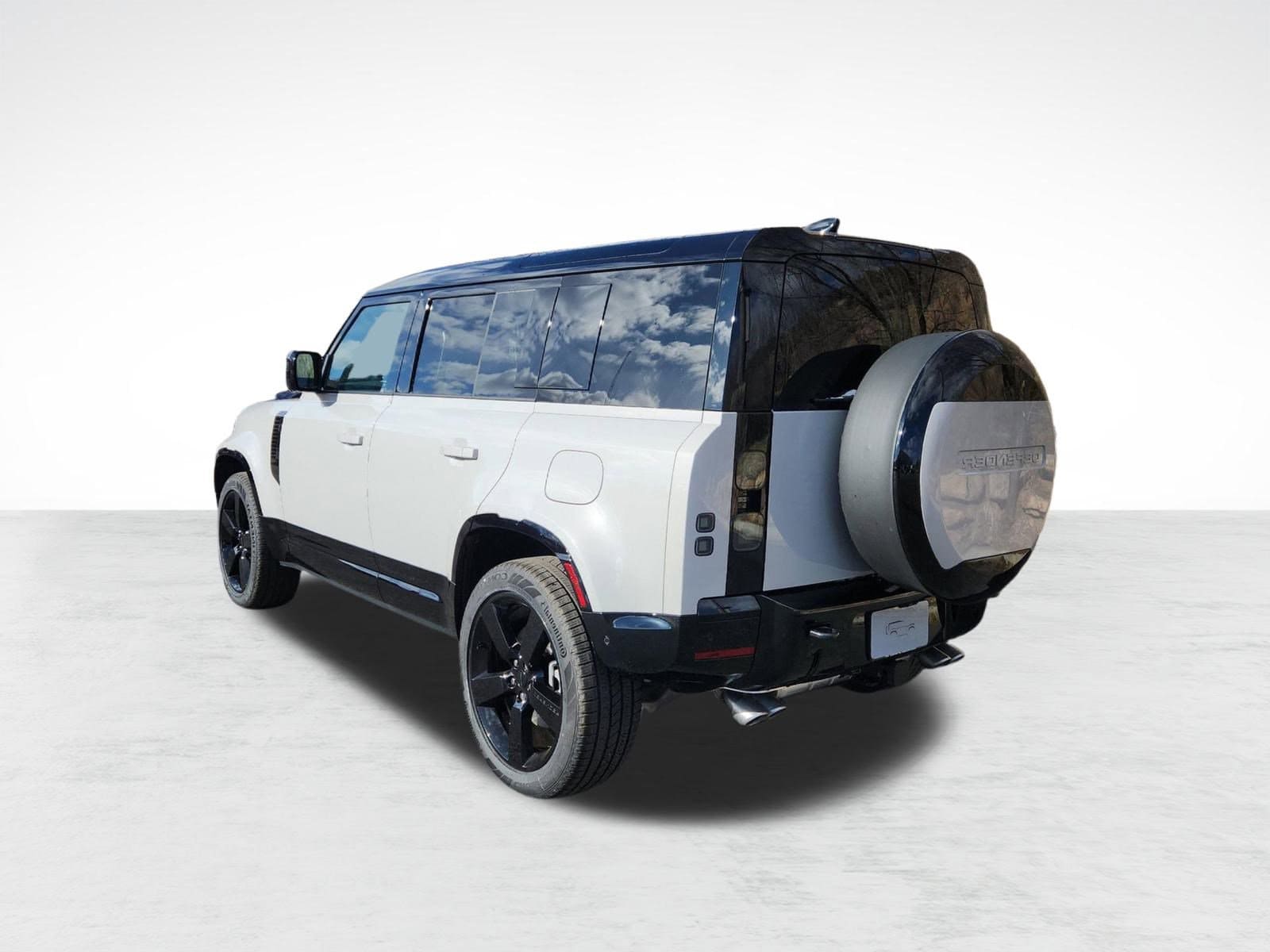 2026 Land Rover Defender X-Dynamic SE - Photo 32