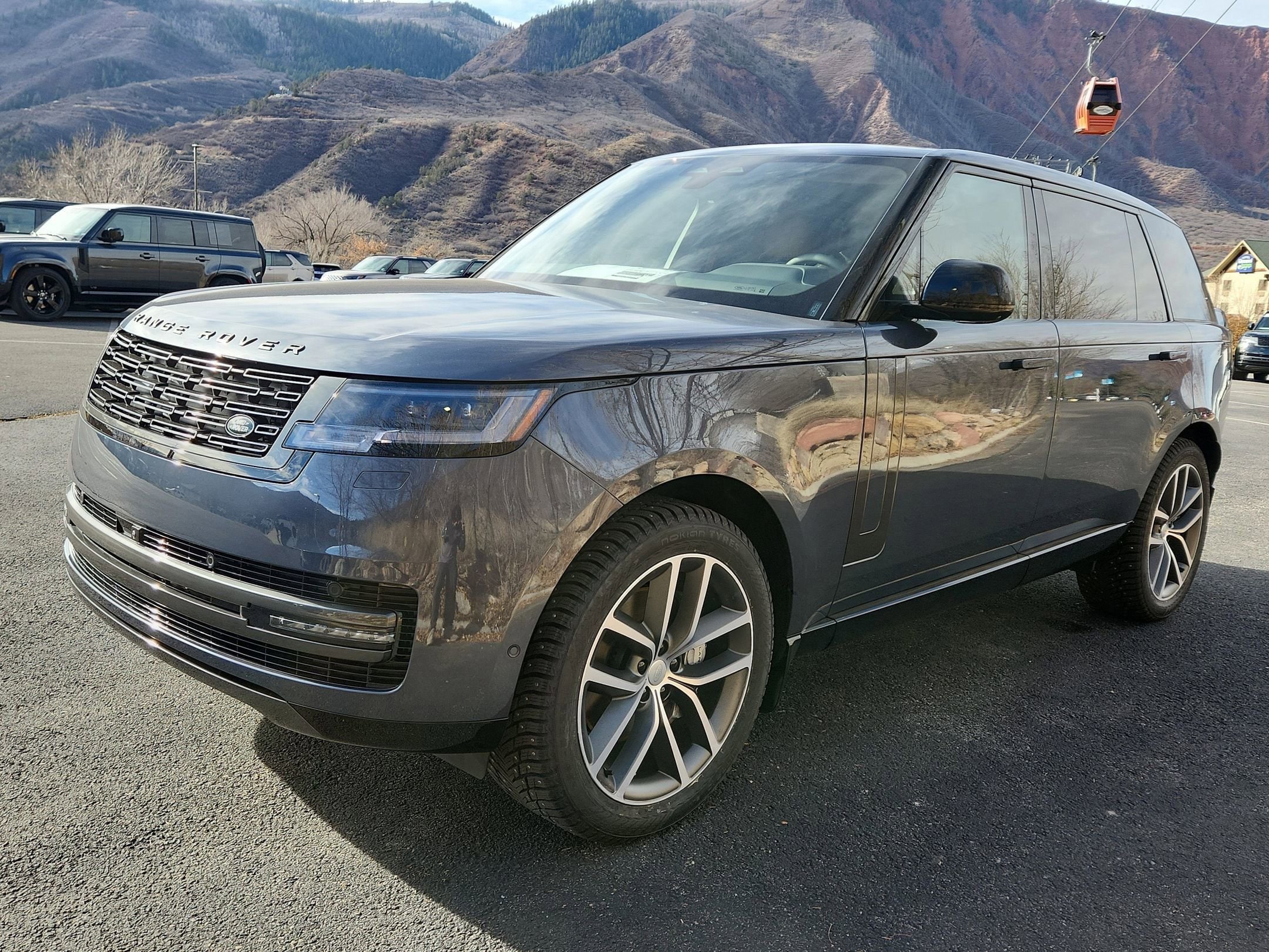 2025 Land Rover Range Rover SUV 
