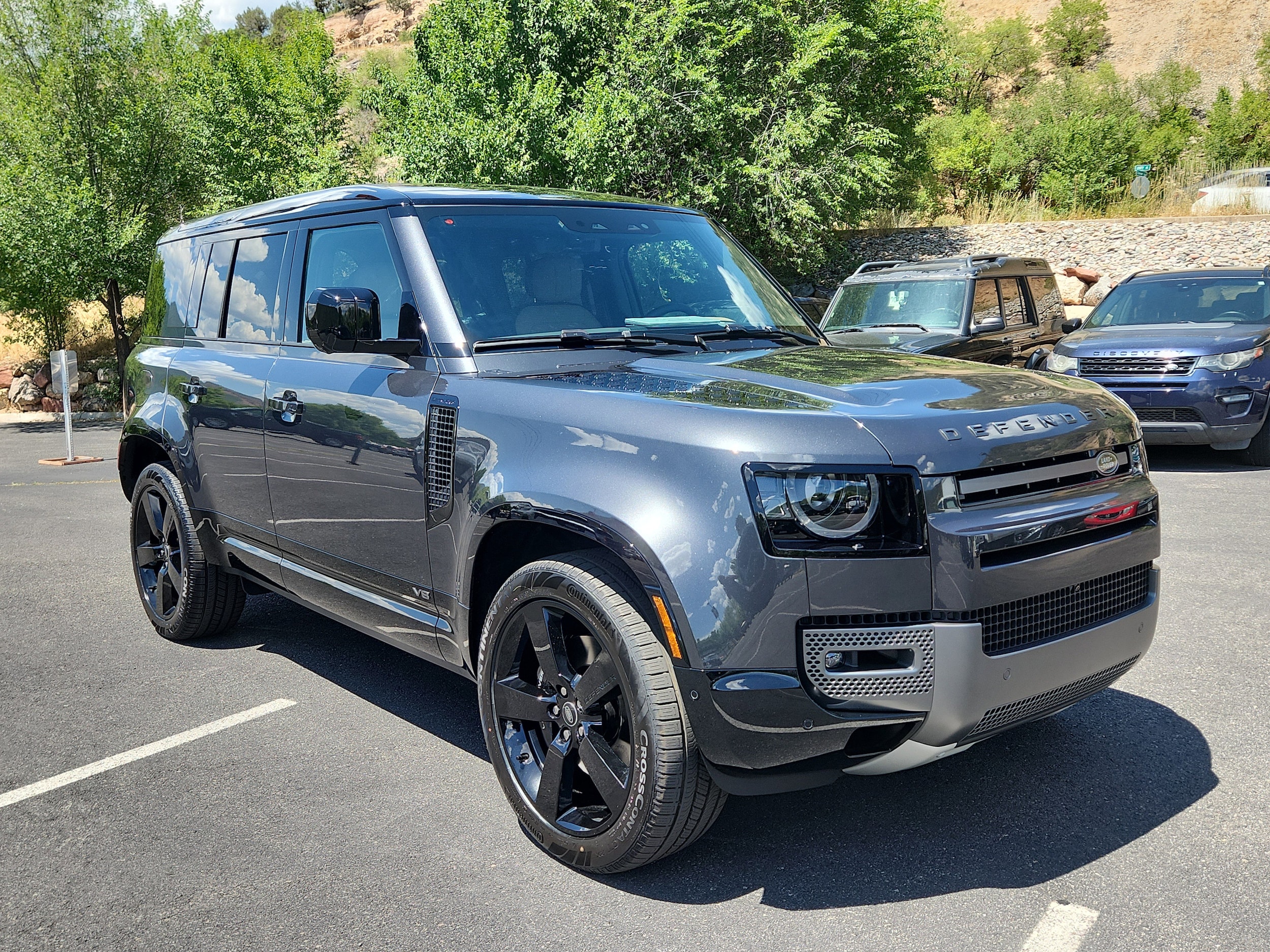 2025 Land Rover Defender SUV 