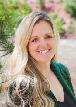 Staff member Johnna Cloninger from ID_3b756f9a6298