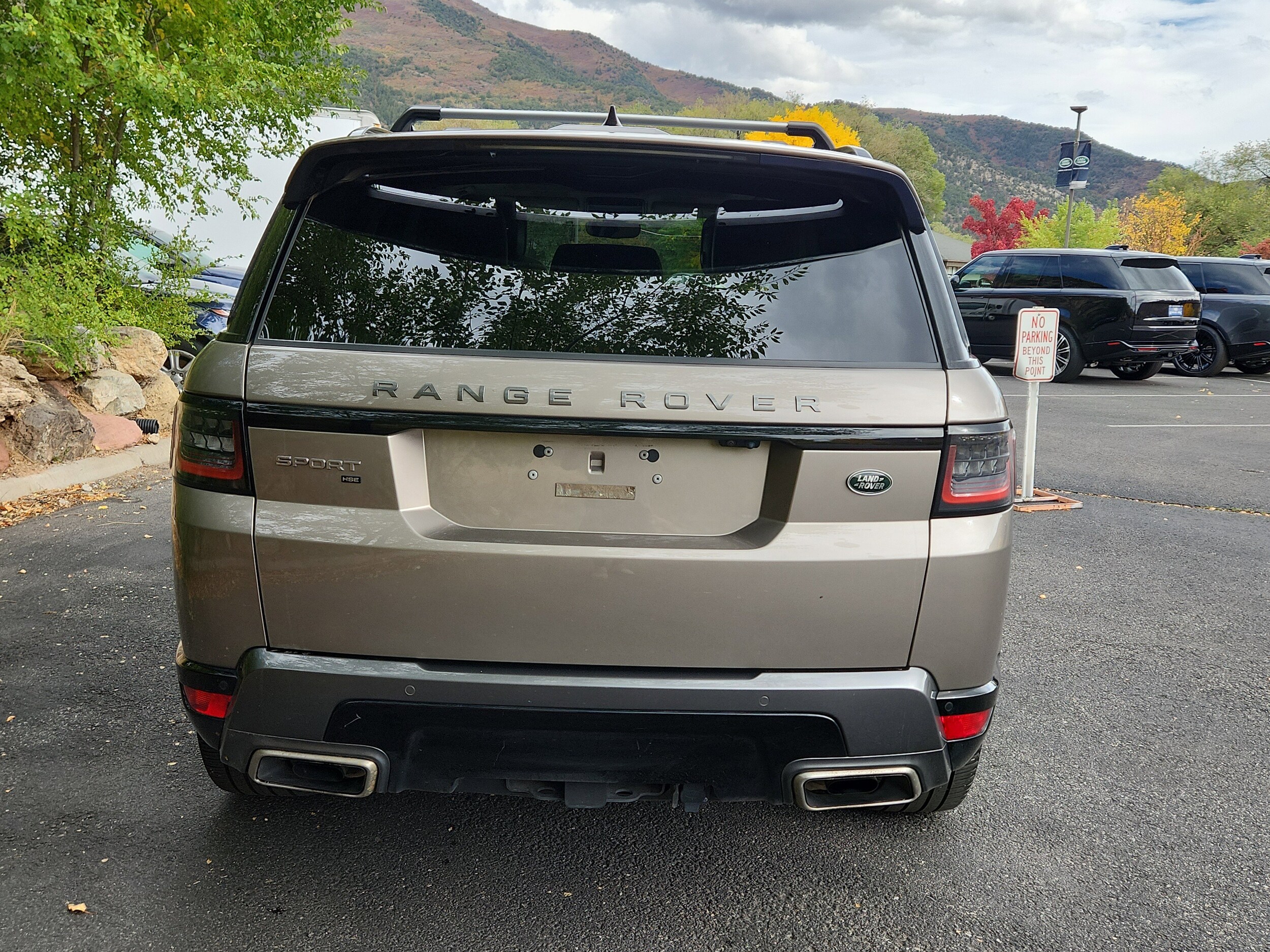 2022 Land Rover Range Rover Sport HSE Silver Edition photo 2