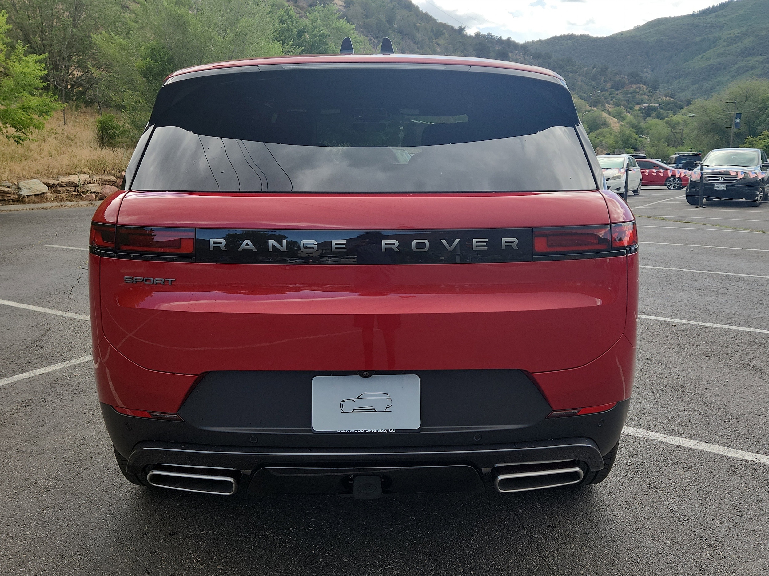 2025 Land Rover Range Rover Sport P360 SE photo 3