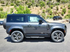 2025 Land Rover Defender 90 V8 90 P525 V8