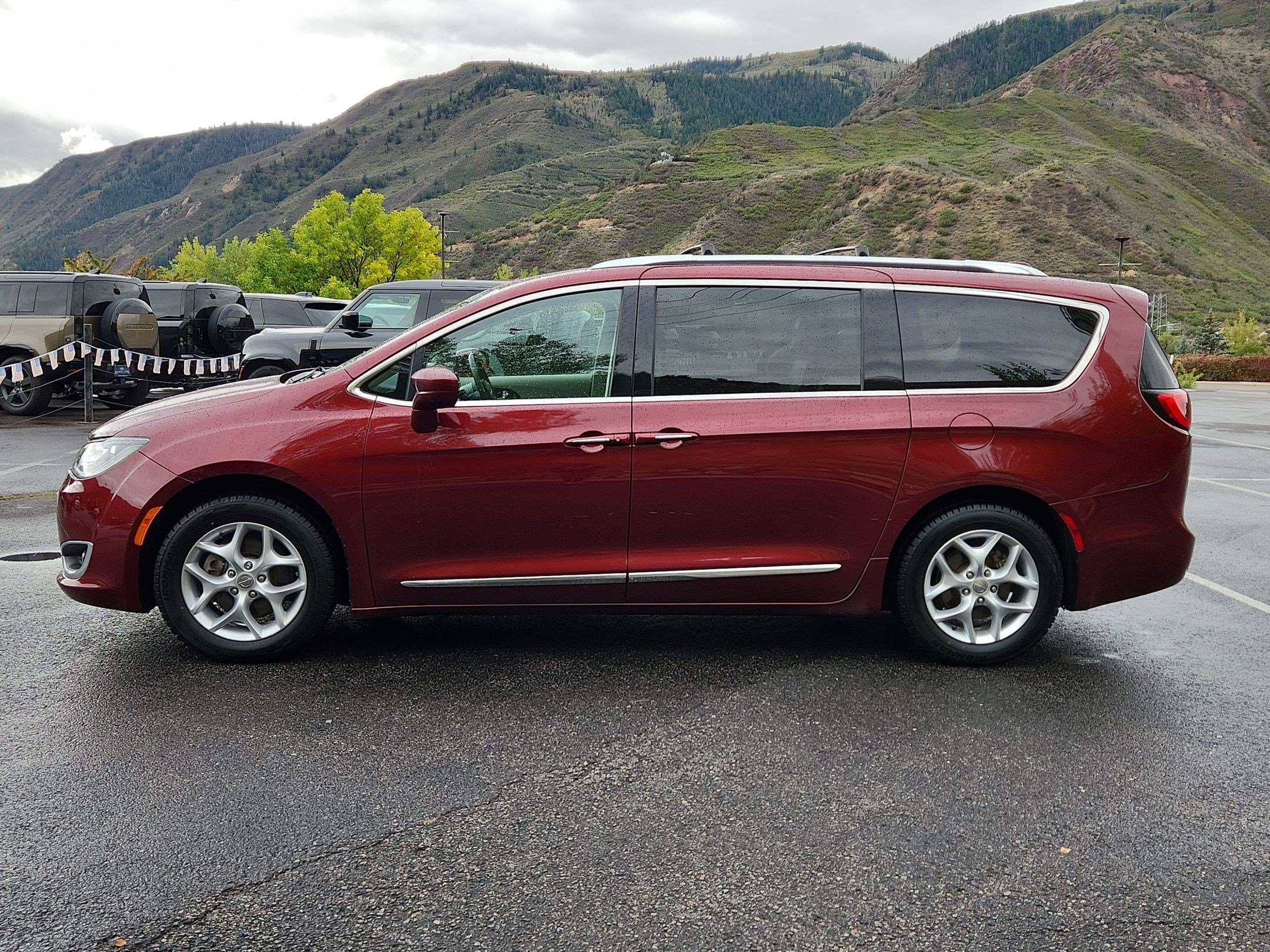 Used 2018 Chrysler Pacifica Touring L Van