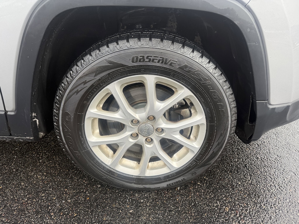 Used 2017 Jeep Cherokee Latitude SUV