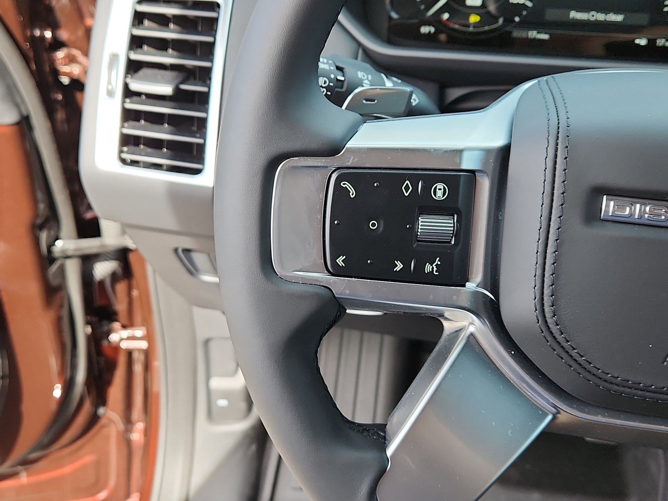 2026 Land Rover Discovery Gemini Edition - Photo 15