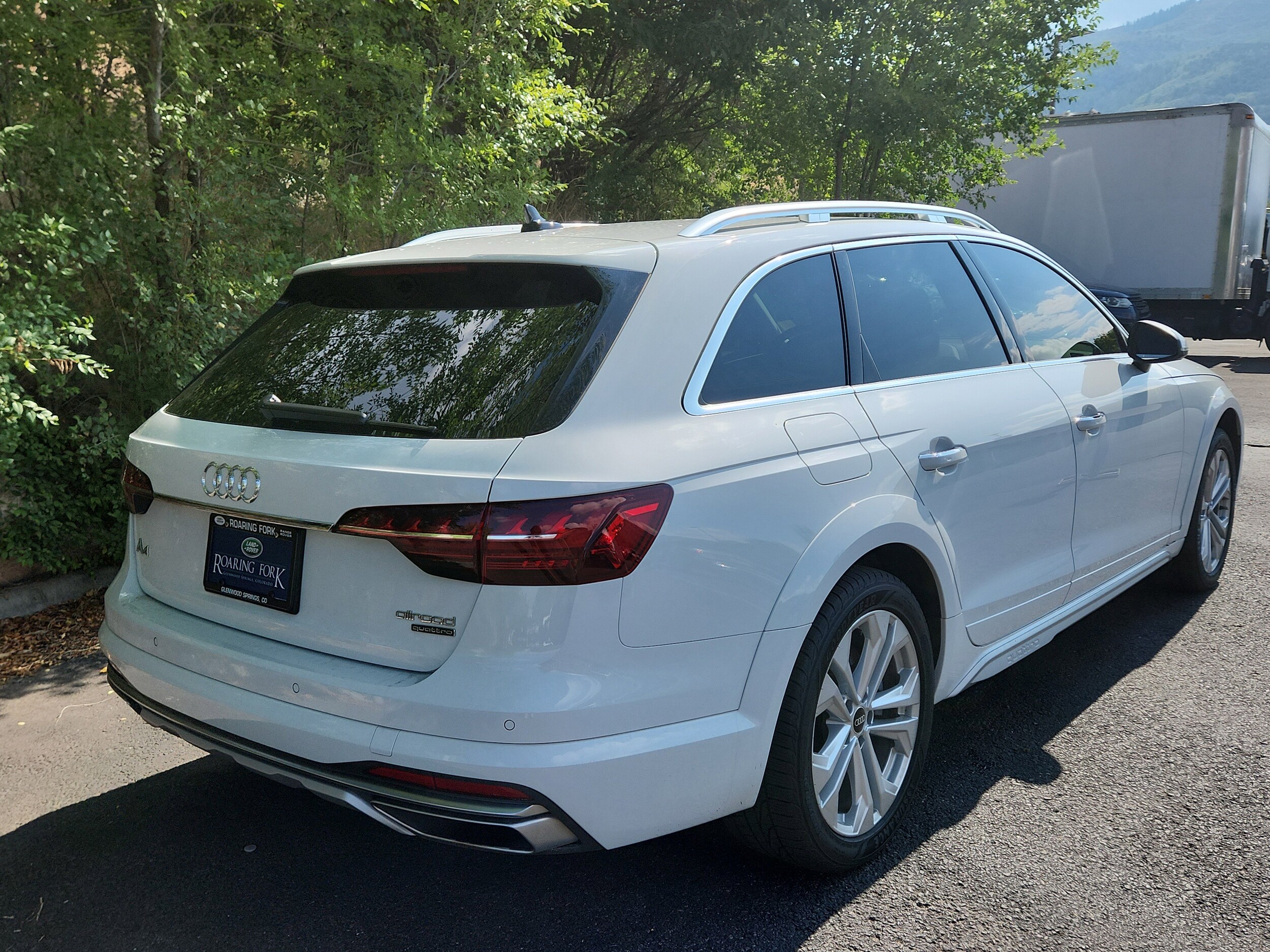 2022 Audi A4 Allroad Quattro Premium Plus photo 2