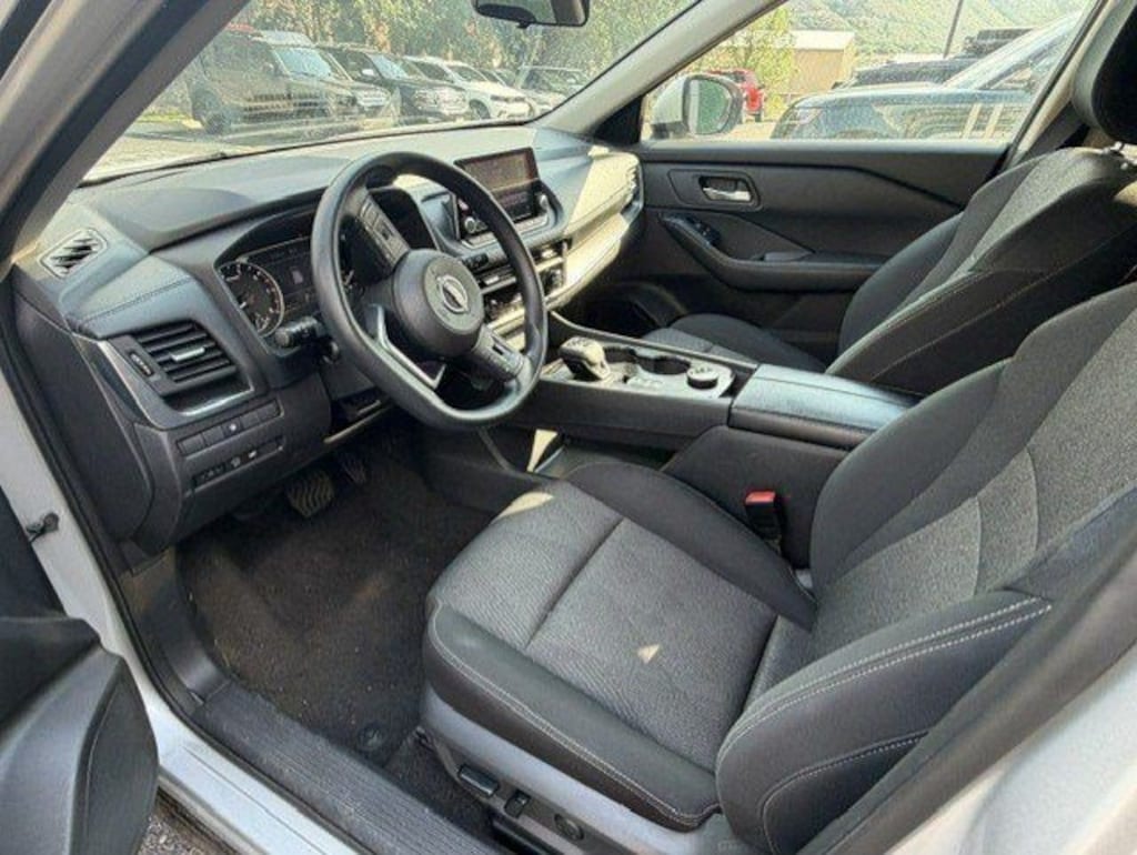 Used 2024 Nissan Rogue SV SUV
