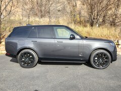 2025 Land Rover Range Rover P550e SE SUV